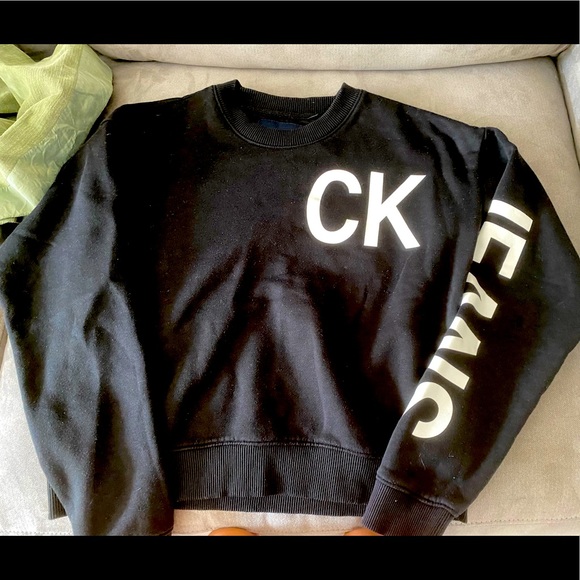 Calvin Klein Sweater - Picture 1 of 2